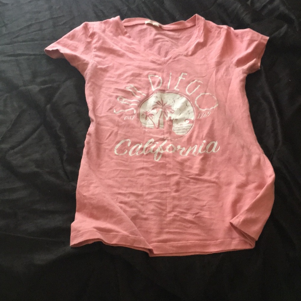 A pink t-shirt that’s to small for me